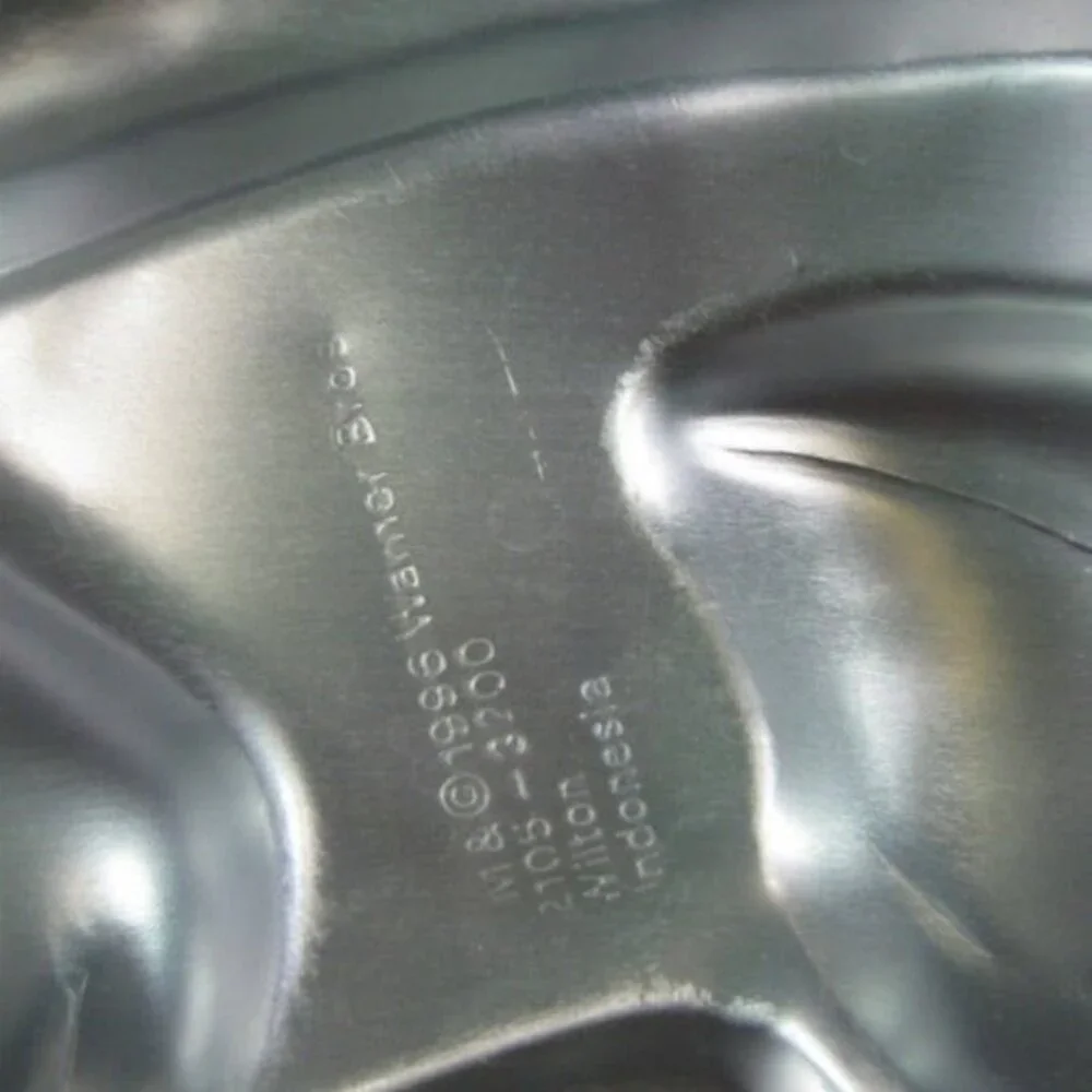 Bugs Bunny Cake Pan Wilton Mold 1996